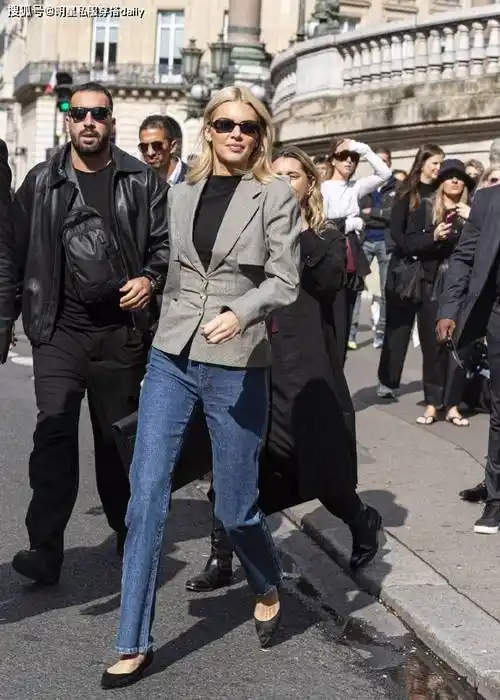 发色究竟多影响颜值?看肯豆换金发3套穿搭就知道,简直判若两人