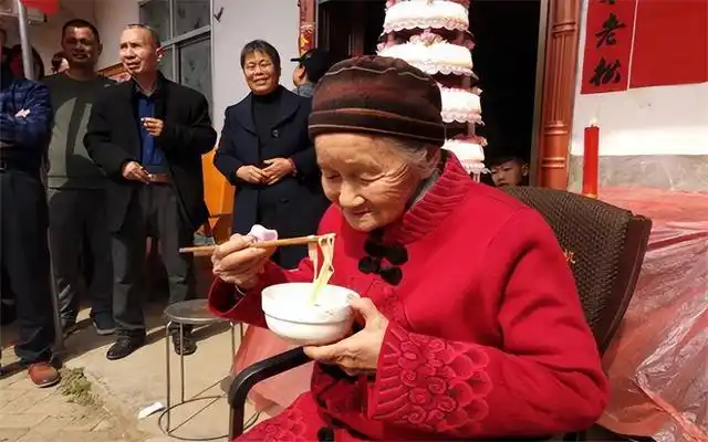 为什么不能随便给老人过寿?民间过寿禁忌多,做小辈要多了解一下