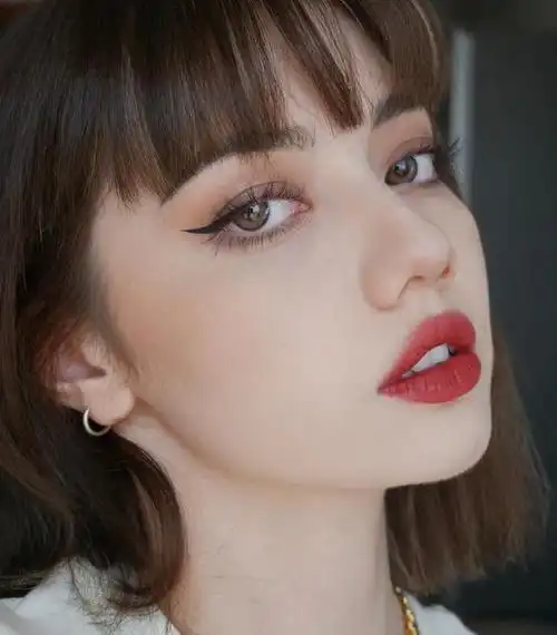 "浓颜系"女生别浪费自己的美貌!这样打扮,颜值气质都不会低