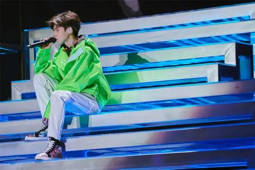 王源十八岁的我生而自由爱而无畏