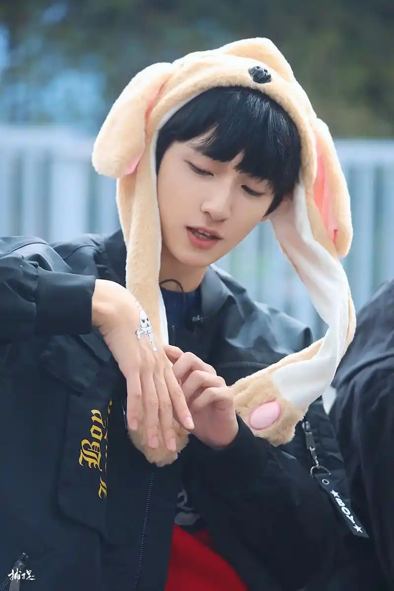 三周年大家开心最重要啦～#时代少年团三周年 #严浩翔 #可爱 - 抖音