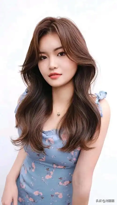 2023年最火的发型都在这里,时尚还修颜,快来看看你适合哪一款(长头发