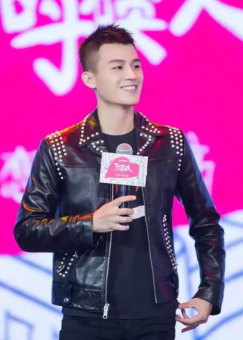 欧豪史上最帅的天蓬最有潜质的快男这个七月注定是他的