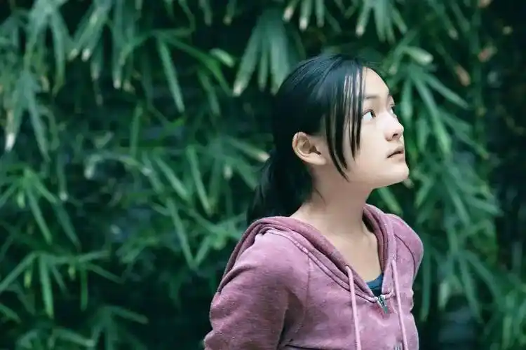 这位00花开始当导演了