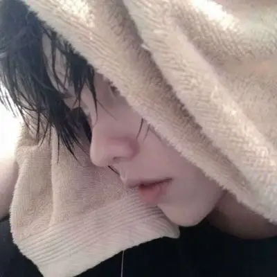 苏瓷:个性高冷男头(成熟 时尚 酷 个性 高冷 )_男生头像_我要个性网