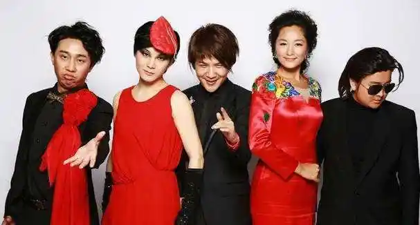 回顾歌手刘维有妈才有家为了照顾患癌的母亲退圈我无怨无悔