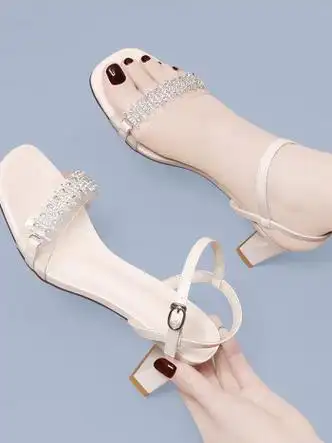 千百度粗跟凉鞋女夏季新款百搭高跟鞋时尚夏天妈妈外穿一字带鞋子1605