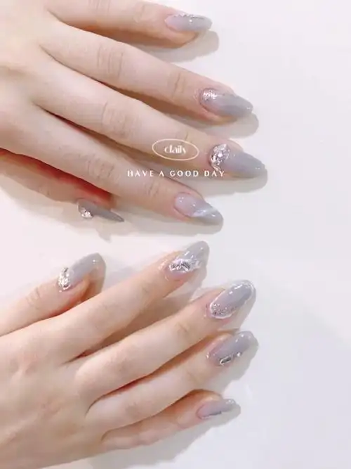 气质冷灰渐变blingbling美甲