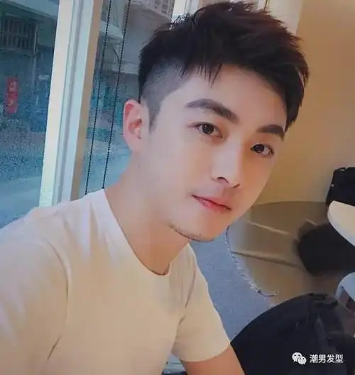 00后的你理发只会"两边铲短"?20款时尚男生发型参考!