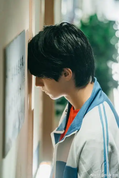 重庆七中的校草朱志鑫长得多好看?