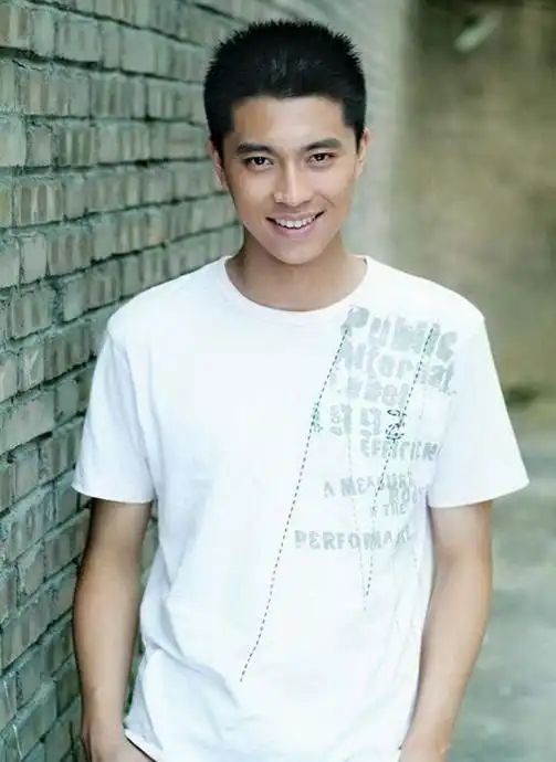 王雷绝对是个实力派演员,他的作品都给观众留下了极其深刻的印象