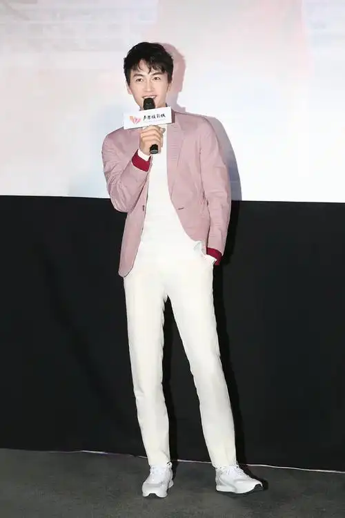 陈晓新剧热播好评不断 敬业态度获导演毛卫宁肯定