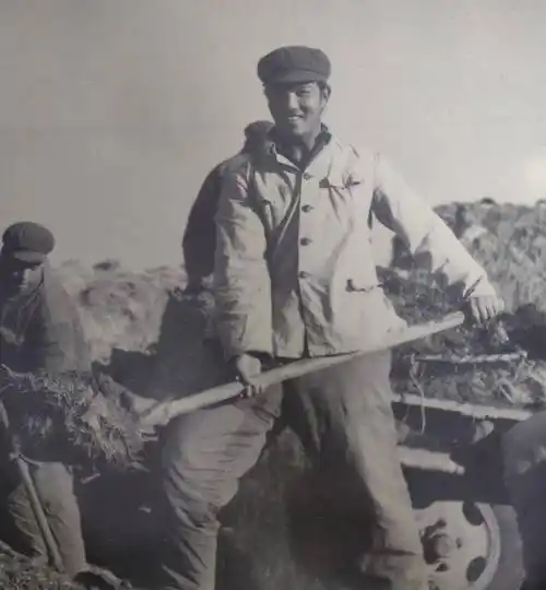 原创济南知青回城后成黑户32岁摸电门自杀死时身上仅剩3角6分钱