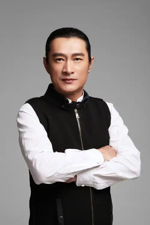 知名歌手黄安家瓦斯爆炸,妻子曾半脸毁容,想换妻梦中情人莫文蔚