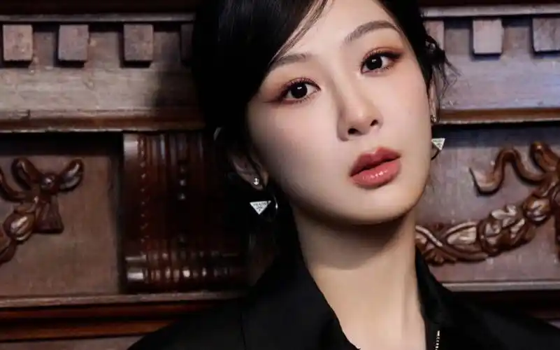 【杨紫】新鲜热辣滚烫出炉的紫妹 越来越有气场 真好看