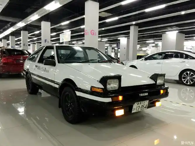 《头文字d》拓海经典战车ae86