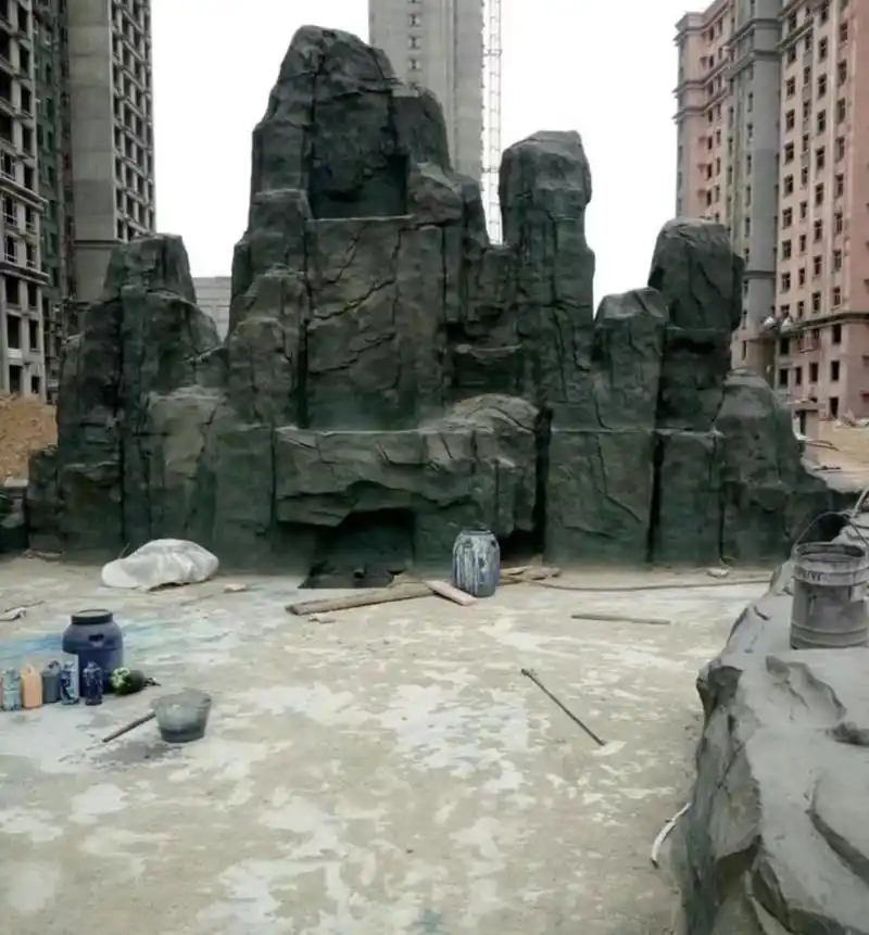 内蒙巴彦卓尔水泥假山制作厂家 阿拉善盟钢骨架水泥假山施工过程