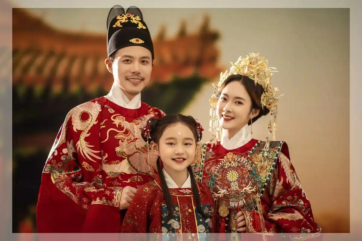 拍了套明制汉服全家福78父母看了都点赞91 91拍摄:芭蒂视觉