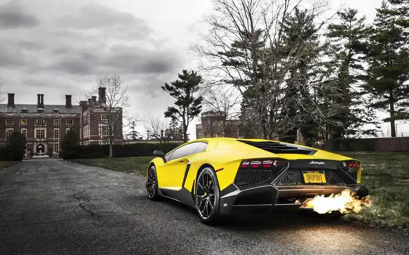 豪华炫酷时尚跑车兰博基尼图片桌面壁纸