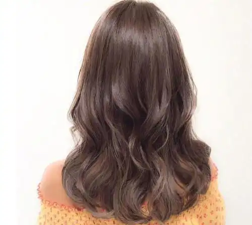 微卷中长发烫发发型今年冬天头发这样烫美的刚刚好