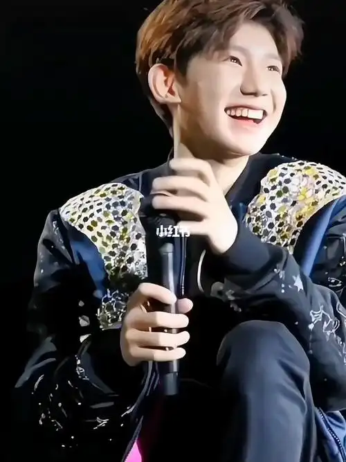 王源治愈系笑容