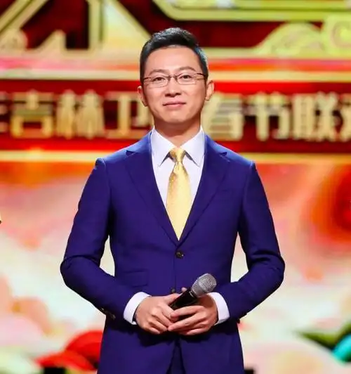 吉视春晚主持人——高原我是《回家过年》2019吉视春晚的主持人高原