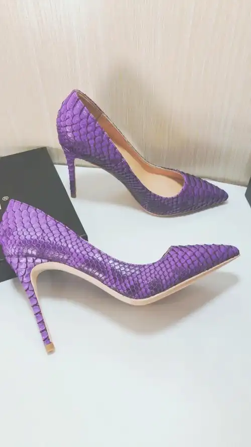 高端紫色蛇纹高跟鞋