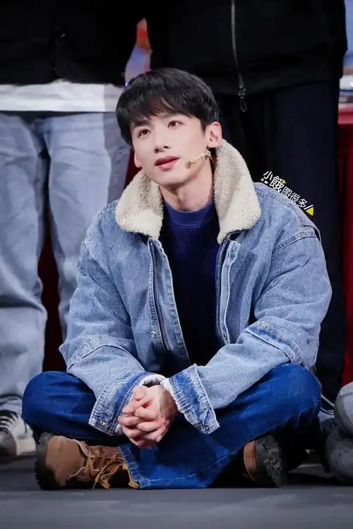 南来北往新春喜乐会#电视剧《南来北往》新春喜乐会白敬亭高清图集11p