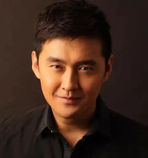 生日快乐任柯诺愿你乘着风仿佛乘着阳光