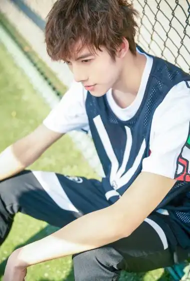 邓超元运动背心元气操场写真46