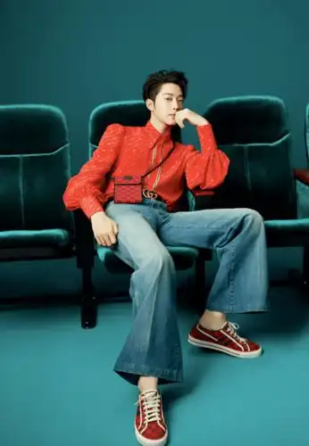 时髦办倪妮赖冠霖的复古情侣款赢了520