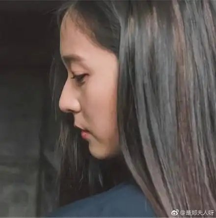 水晶童鞋的绝美侧颜!今天也是一起磕水晶美颜的日子!