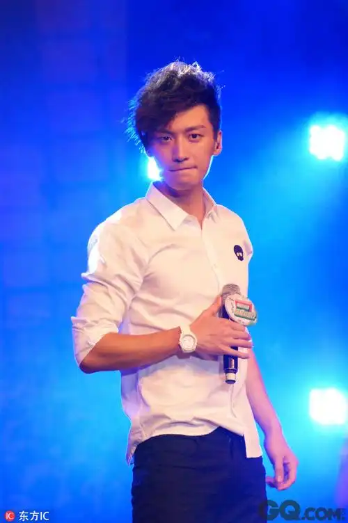 《我们相爱吧》,乔任梁作为其中一组假想情侣亮相,当时与他搭档的是