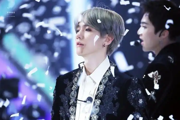 仙子,边伯贤啵啵虎,绝美银发 - 堆糖,美图壁纸兴趣社区