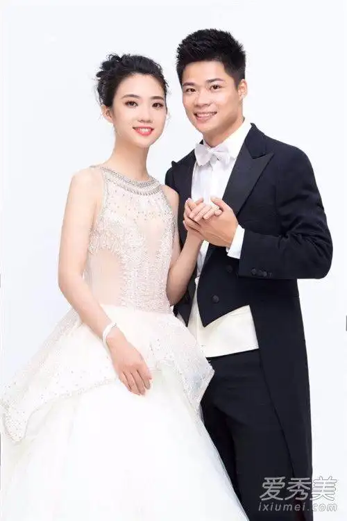 阳谷信息港 新闻频道 花边杂烩飞人苏炳添结婚后,其老婆近日顺利为其