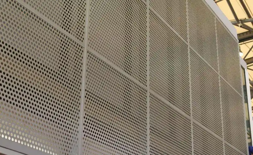 甘肃庆阳城市高架无铆焊式尖劈声屏障