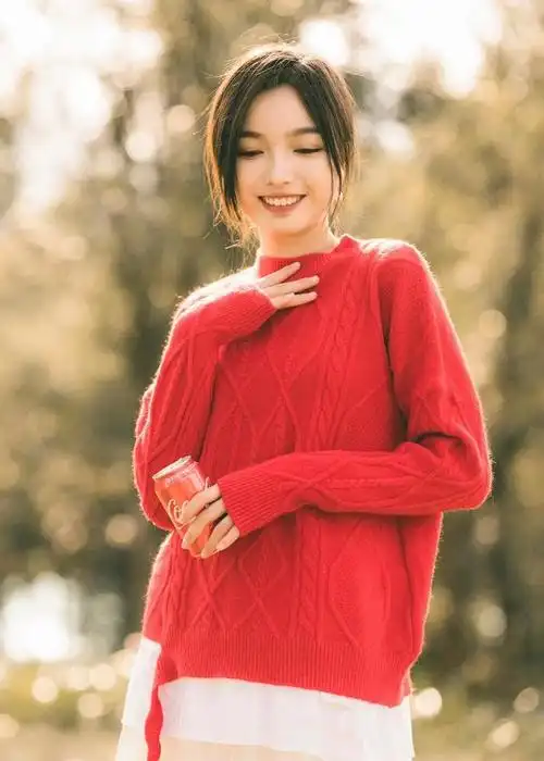 自己一个人拍照,这些有效的手部摆姿,拍出美美的人像必备