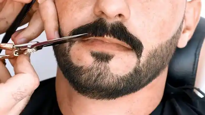 造型大师如何修理男生胡须展示,建议国内自诩老师的托尼们收藏!