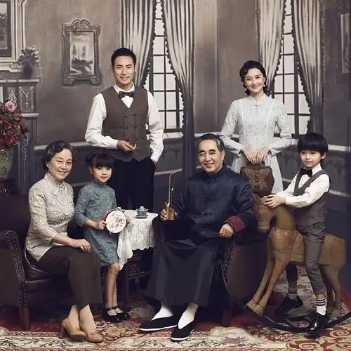 特价全家福服装 家庭装_民国风套系摄影服装出租 影楼拍照全家福六口