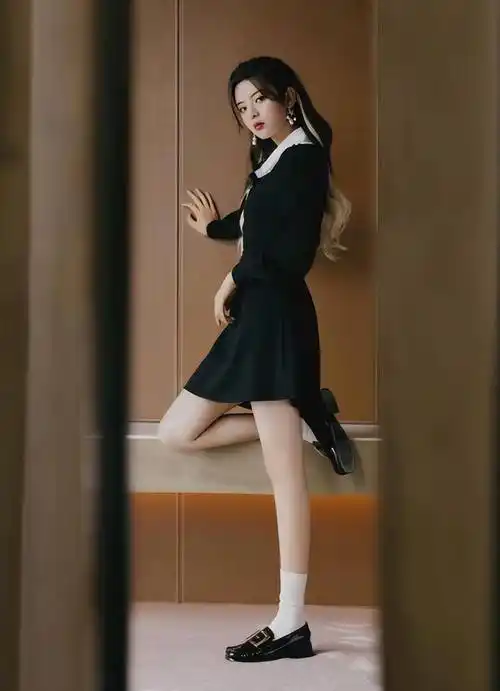 网友:我心中的完美女孩_光芒_曲线_火箭少女