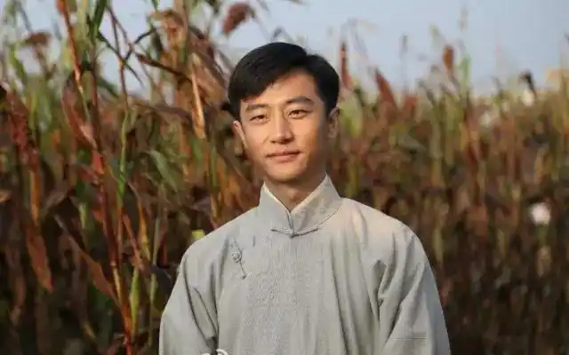 黄轩我手哪有那么胖啊