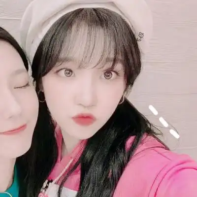 宋雨琦闺蜜头像.