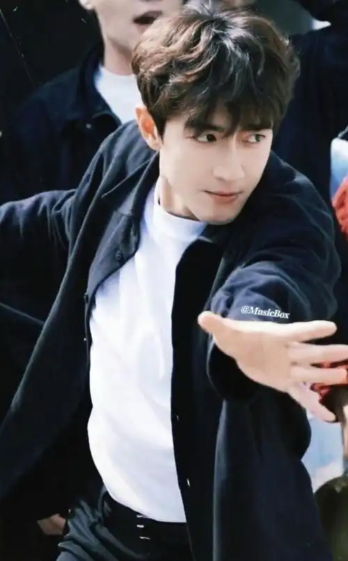 林更新没有技巧就是硬帅