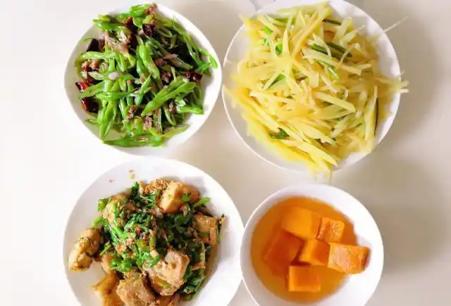 有孩子的家庭午餐做这几个菜就好孩子吃得超香还补钙