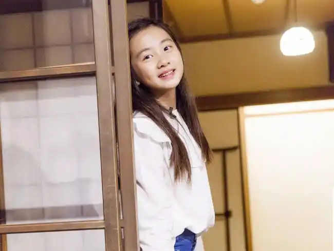 黄忆慈早恋是真的吗对象是谁多多黄忆慈的期末成绩多少揭秘