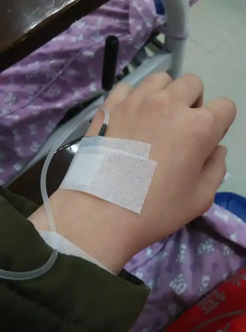 因为打完了都没人帮忙叫护士.