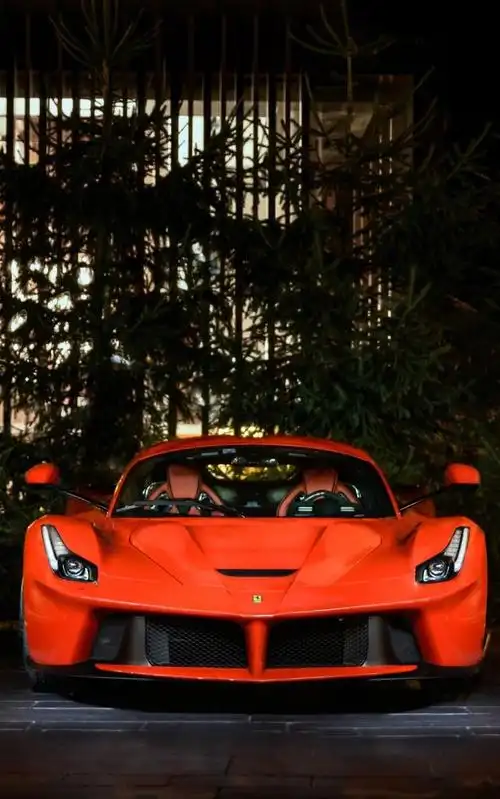 法拉利拉法高清手机壁纸,不愧为一代法王!超级帅!