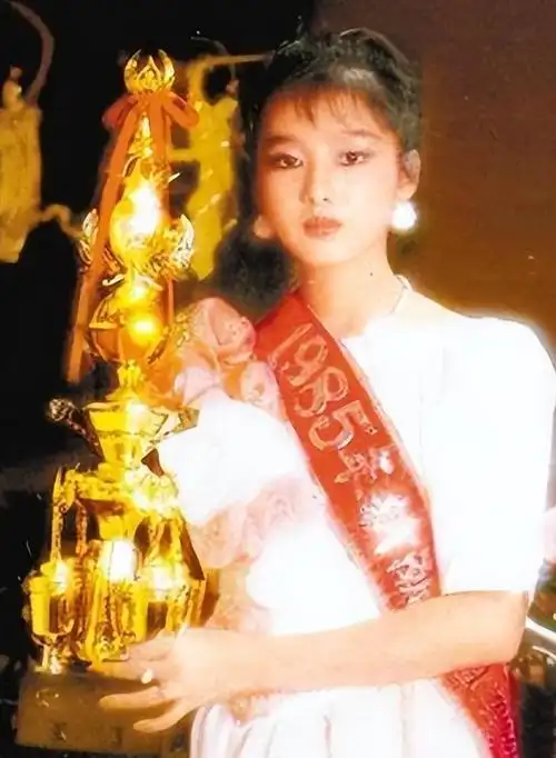 朱丽倩:被刘德华藏了21年,46岁高龄生子,如今苦尽甘来