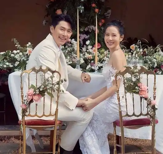 玄彬,孙艺珍被网友偶遇日本甜蜜约会,幸福对视如热恋情侣_一家_照片