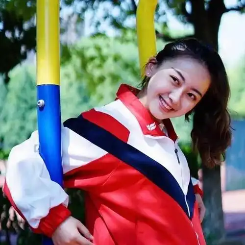 深圳校服女神赵嘉敏pk富亦男穿校服的女生超清纯